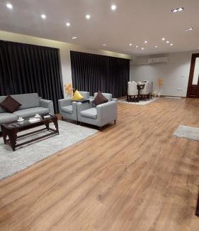 6th of October City Apartment | شقة مفروشة حديثة وواسعة 3 غرف