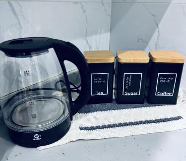 Hera Street Apartment | شقة مودرن 2