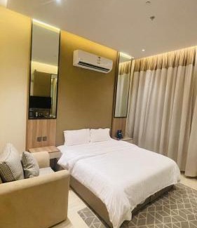 Al Mahdiyah Hotel | شقق روشن ان للشقق المخدومة