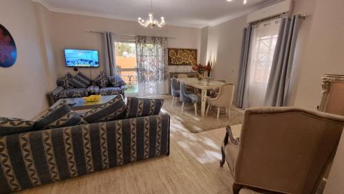 6th of October City Apartment | شقه دوبلكس فندقيه فخمه