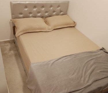 Buraydah Hotel | غرفه استديو كوين للايجار اليومي