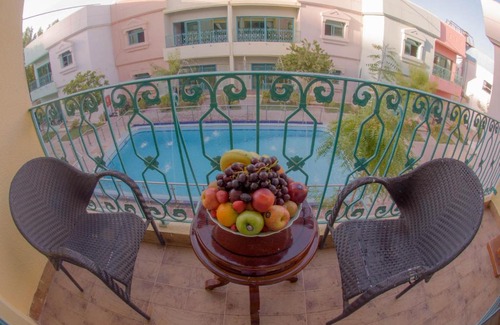 Corniche Hotel | فندق الاطلال