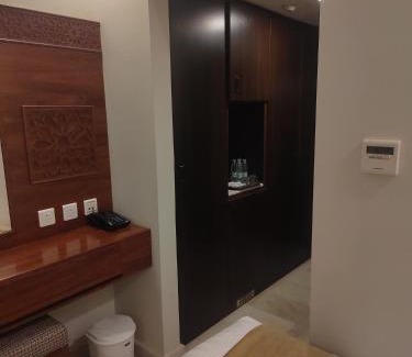 Al Aziziyah Hotel | فندق رفاهية العزيزية