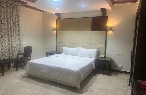 Al-Hamra'a Hotel | فندق قصر الشاطئ