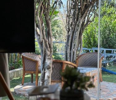 Al Hada Ski Chalet | كوخ بلكونه