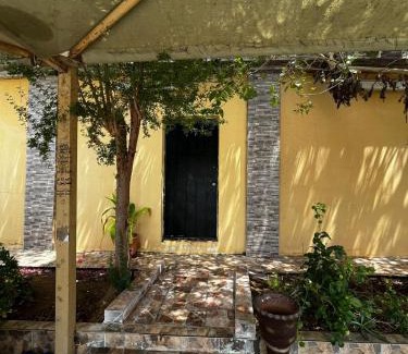 Al Kura House | منزل الصالحية الفندقي