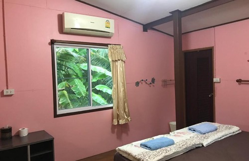 Ban Prok Apartment | บ้านปุณยาพร โฮมสเตย์