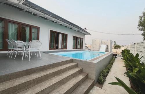 Udon Thani Villa | บ้านพูลวิลล่าอุดรธานี by บ้านแสนรัก
