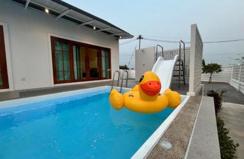 Udon Thani Villa | บ้านพูลวิลล่าอุดรธานี by บ้านแสนรัก