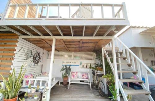 Koh Lan Bed & Breakfast | บ้านฟ้าใส รีสอร์ท เกาะล้าน