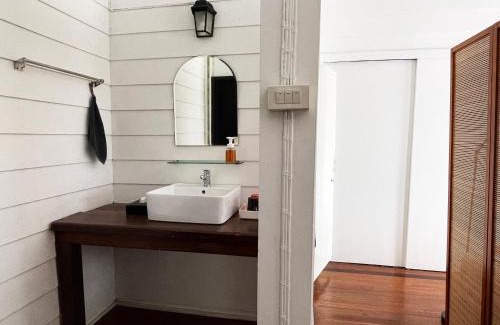 Nakhon Chai Si Bed & Breakfast | บ้านรักษ์ Baan Rak