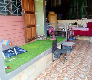 Tha Sut House | บ้านสวนสบายใจโฮมสเตย์ ใกล้มหาวิทยาลัยแม่ฟ้าหลวง
