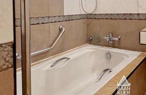 Nai Mueang Hotel | บ้านเกื้อ เดอะ ลิฟวิ่ง