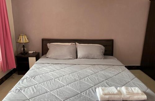 Chalong Hotel | วันสมายล์ รีสอร์ท