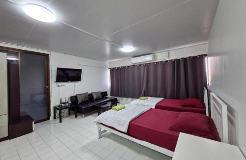 Ban Mai Apartment | ห้องใหญ่-ห้องพักรายวัน เมืองทองธานี เรือนศรีตรัง