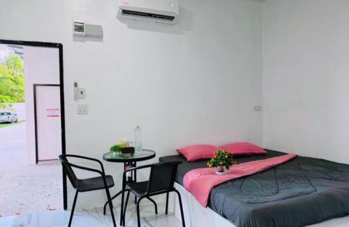 Photharam Hotel | ไวท์เฮาส์โฮมสเตย์24ชั่วโมง