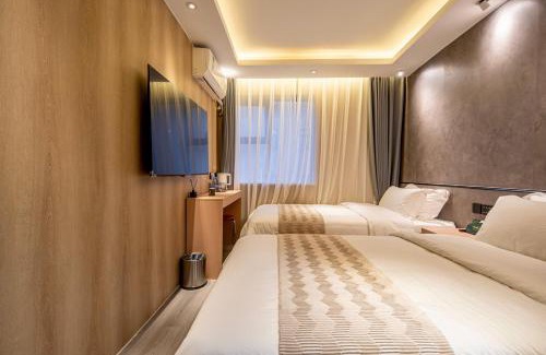 Changning Hotel | 一间森林酒店交通大学延安西路地铁站店