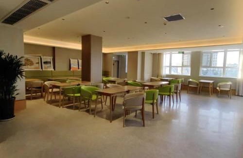 Korla Hotel | 万信至格酒店库尔勒二师医院新四中店