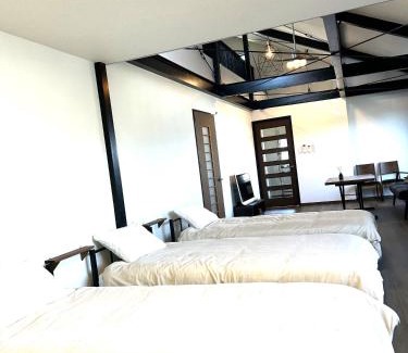 Sawara-ku Apartment | 三千の二階