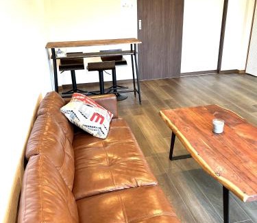 Sawara-ku Apartment | 三千の二階