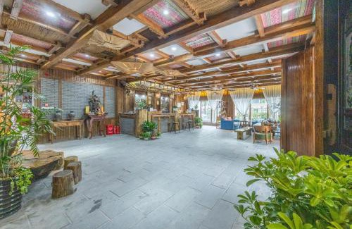 Wulingyuan House | 云海酒店