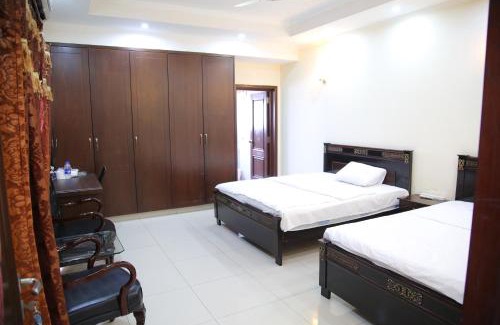 Lahore House | 兰姐华人宾馆