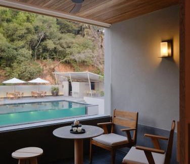 Panyu Hotel | 岁集见山 Suyab Mountain Encounter
