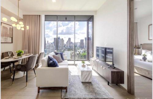 Khlong Toei Nuea Apartment | 超豪華阿索克公寓可入住 4 人,面積 80 平方米,方便前往大皇宮地鐵站 BTS