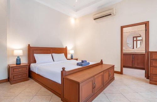 Jomtien Villa | 长住优惠-芭提雅市中心2卧泳池别墅，近网红悬崖餐厅Sky gallery步行街