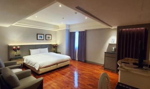 Sinsing District Hotel | 麗隆商旅LilongHotel