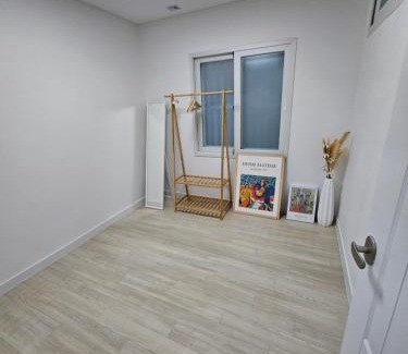 Suyeong-Gu House | 광안리하우스