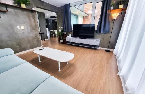 Gujwa Apartment | 제주 구좌 2층전체독채타운하스 쓰리룸