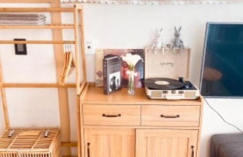 Andeok Apartment | 제주 웅장한 산방산뷰 사계2248 달무리동 감성숙소