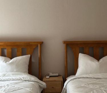 Choryang Apartment | 청기와하우스