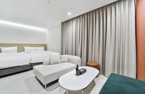 Seo-Gu Hotel | 호텔그랑파리