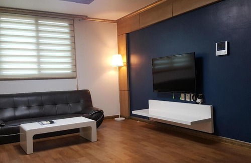 Okpo-dong Apartment | 휴먼레지던스south korea