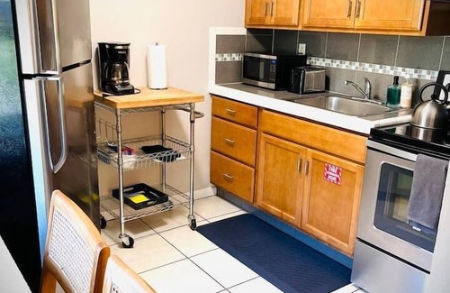 Harbordale Apartment | 01 Cozy Portside Apartment - close to everything!