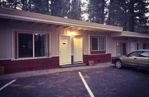 Y Area Apartment | 01-The Cascade Falls studio at the Washoe