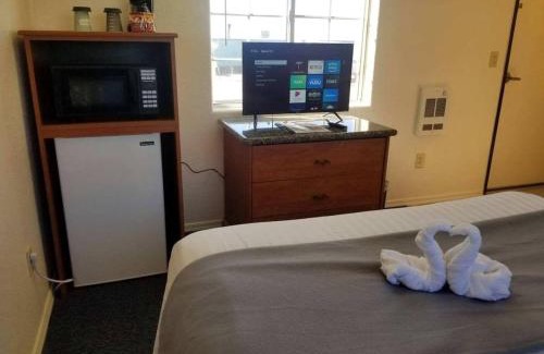 Valle House | 012C Affordable Retreat near South Rim Sleeps 2