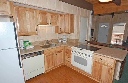 North Upper Truckee Cabin | 0665 Yucatan Street - Tahoe Cabin - Mountain Flair - Close to Sierra at Tahoe!