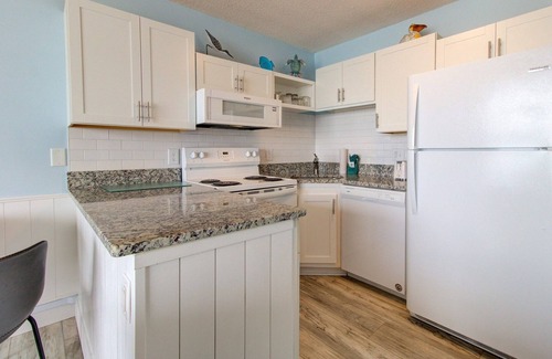 Wilmington Beach Condo | 0711 Turtle Haven by Atlantic Towers