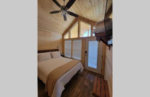 Valle Ski Chalet | 073 Tiny Home nr Grand Canyon South Rim Sleeps 8