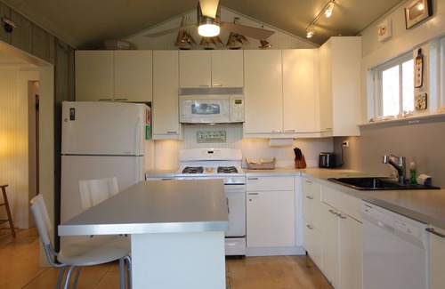 Old Town Cottage | 1 1/2 Block From Beach With Private Pool and Hot Tub