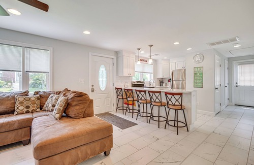 Old Lyme House | 1/2 Mi to Beach: Family Retreat in Old Lyme!