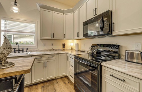 Blairsville Cabin | 1/2 Mi to Lake Nottely: Blairsville Home w/Patio!