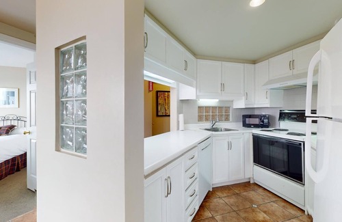 Beaupre Condo | 1-410 : Condo - 2 bedrooms - sleeps 6