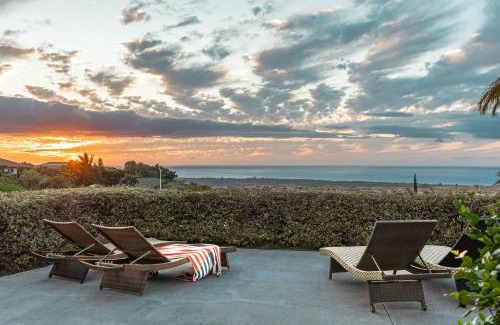 Sunset Ridge House | 1 Acre PRIVATE RESORT 4 bed 3 bath cinema spa
