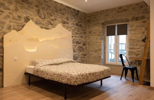 Bonneville Apartment | 1 Appartement OU Chambres privées en centre ville Choisissez UNE option