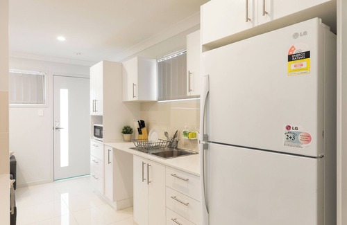 Rocklea Apartment | 1 Bdr Apt! GST Credits! Kitchen! Parking! 114F1