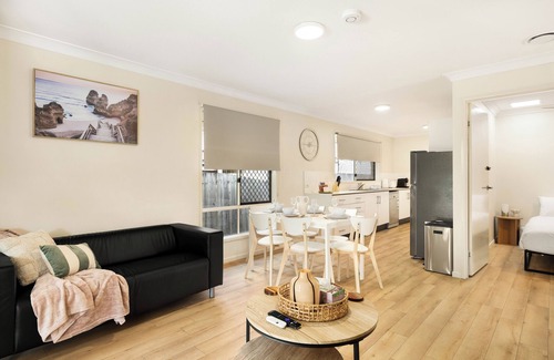 Acacia Ridge Apartment | 1 Bdr Apt! Private Garden! Covered Parking! 12BS1